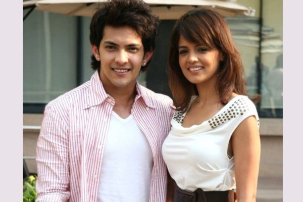 aditya narayan age